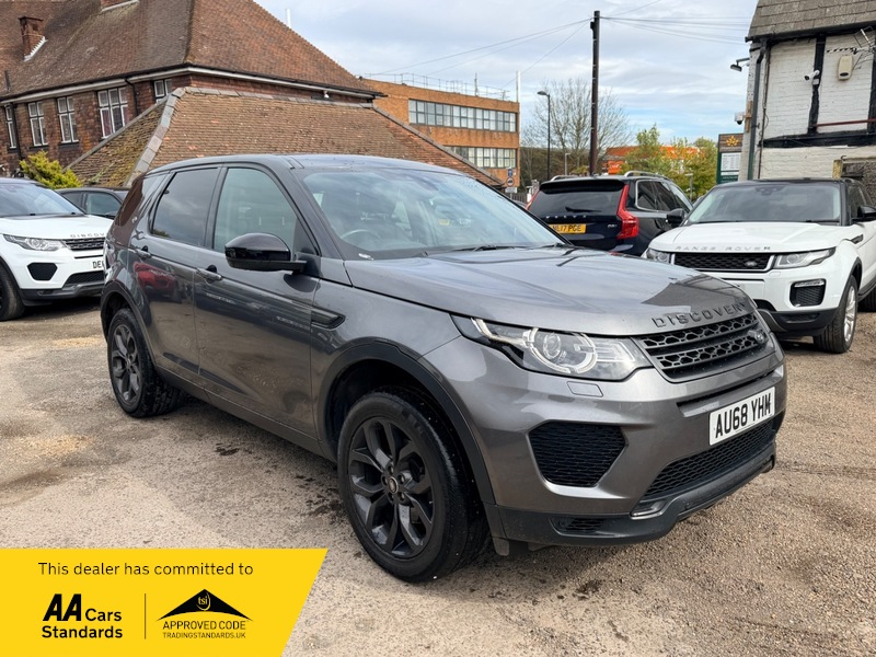 2018 Land Rover Discovery Sport Td4 Landmark in Grey — image 1