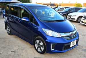2015 Honda Freed 1.5l Hybrid-Automatic-6 Seats Family Car-Ulez/caz Pass-Free 18months Warranty & 12months Aa Breakdown in Blue — image 2