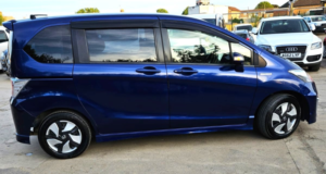 2015 Honda Freed 1.5l Hybrid-Automatic-6 Seats Family Car-Ulez/caz Pass-Free 18months Warranty & 12months Aa Breakdown in Blue — image 3