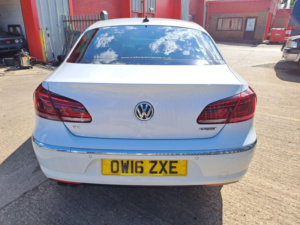 2016 Volkswagen Cc 2.0 Tdi Bluemotion Tech R-Line in White — image 4