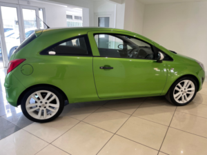2013 Vauxhall Corsa 1.2 16v Sting Hatchback 3dr Petrol Manual Euro 5 (a/c) (85 Ps) in Green — image 4