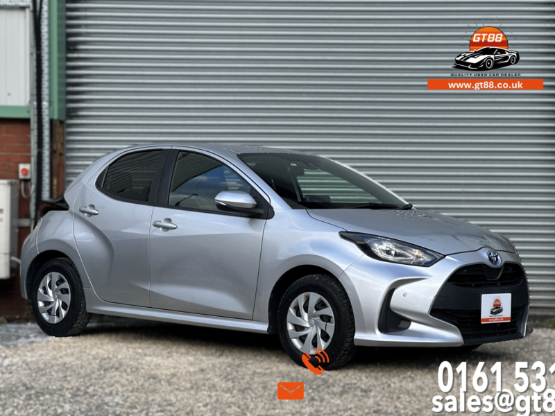 2021 Toyota Yaris 1.5 Vvt-H Icon in Silver — image 1