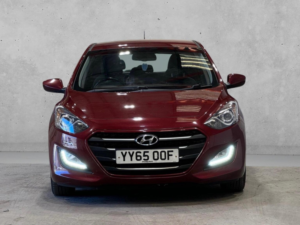 2015 Hyundai I30 1.6 Crdi Blue Drive Se Euro 6 (s/s) 5dr in Red — image 2