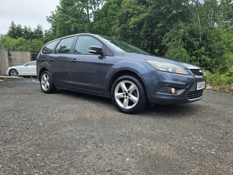 2011 Ford Focus 1.6 Titanium in Grey — image 1