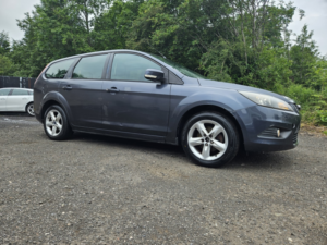 2011 Ford Focus 1.6 Titanium in Grey — image 2