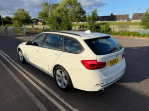 2018 BMW 3 Series 2.0 318d Sport Touring Auto Euro 6 (s/s) 5dr in White — image 5