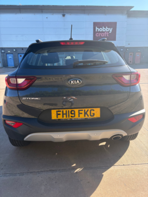 2019 Kia Stonic 1.4 2 SUV 5dr Petrol Manual Euro 6 (s/s) (98 Bhp) in Grey — image 4