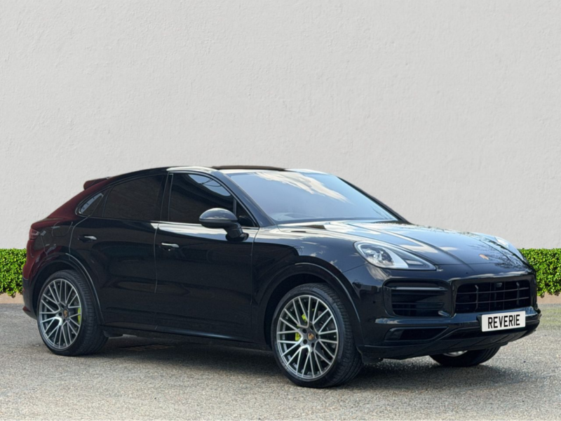 2023 Porsche Cayenne 3.0 V6 E-Hybrid 17.9kwh Platinum Edition Coupe 5dr Petrol Plug-In Hybrid Tiptronics 4WD Euro 6 (s/s) (3.6kw Charger) (462 Ps) in Black — image 1