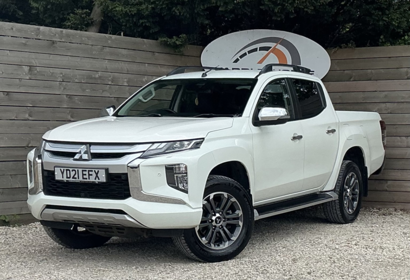 2021 Mitsubishi L200 2.2 Di-D Dc Barbarian X in White — image 1