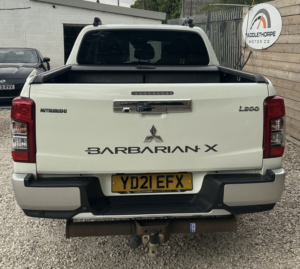 2021 Mitsubishi L200 2.2 Di-D Dc Barbarian X in White — image 4