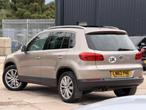 2013 Volkswagen Tiguan 2.0 Tsi Sport DSG 4WD Euro 5 5dr in Beige — image 3