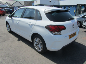 2015 Citroen C4 1.2 Puretech Feel in White — image 6