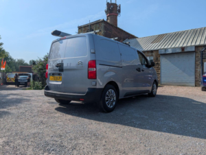 2022 Citroen Dispatch 1.5 Bluehdi 1000 Enterprise Pro M Fwd 2 Euro 6 (s/s) 6dr in Grey — image 3