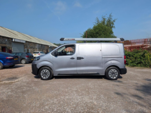 2022 Citroen Dispatch 1.5 Bluehdi 1000 Enterprise Pro M Fwd 2 Euro 6 (s/s) 6dr in Grey — image 6