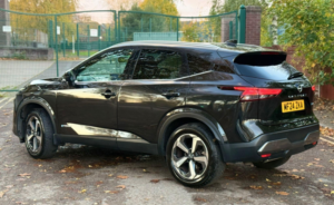 2024 Nissan Qashqai 1.5 H E-Power N-Connecta Auto Euro 6 (s/s) 5dr in Black — image 6