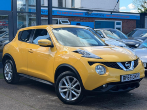 2015 Nissan Juke 1.6 Acenta Premium Xtron Euro 6 5dr in Yellow — image 1