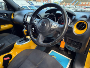 2015 Nissan Juke 1.6 Acenta Premium Xtron Euro 6 5dr in Yellow — image 3