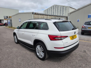 2018 Skoda Kodiaq 2.0 Tsi Se L DSG 4WD Euro 6 (s/s) 5dr (7 Seat) in White — image 4