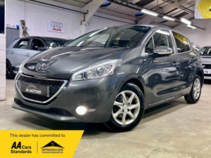 2015 Peugeot 208 1.2 Vti Puretech Style Euro 6 5dr in Grey — image 2