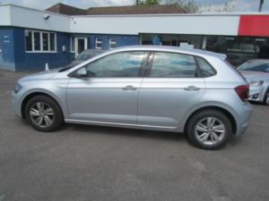 2018 Volkswagen Polo 1.0 Se in Silver — image 2