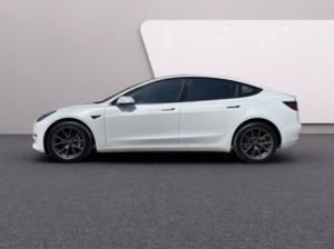 2021 Tesla Model 3 (dual Motor) Long Range in White — image 4