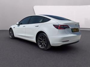 2021 Tesla Model 3 (dual Motor) Long Range in White — image 5