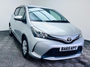 2016 Toyota Yaris 1.33 Dual Vvt-I Icon Multidrive S Euro 6 5dr in Silver — image 2
