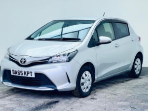 2016 Toyota Yaris 1.33 Dual Vvt-I Icon Multidrive S Euro 6 5dr in Silver — image 3