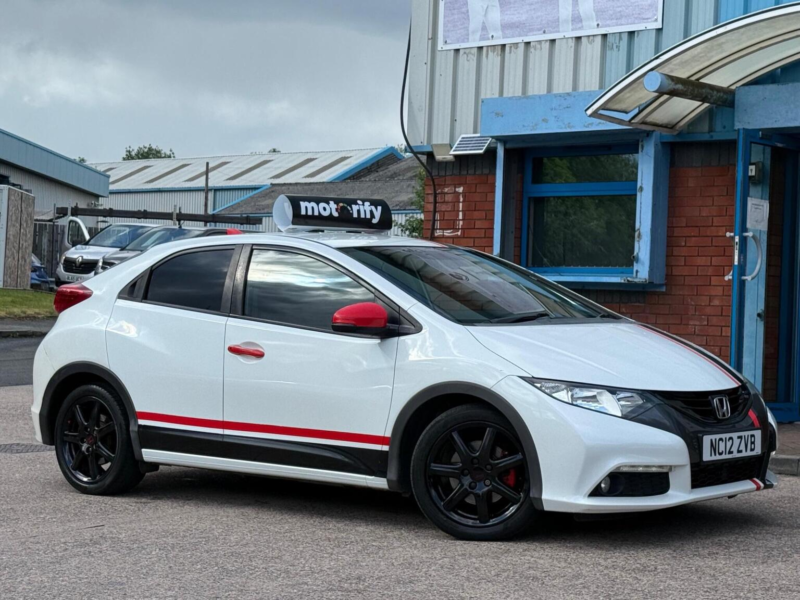 2012 Honda Civic 1.8 I-Vtec Es Euro 5 (s/s) 5dr in White — image 1