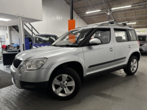 2013 Skoda Yeti 1.2 Tsi S in Silver — image 4