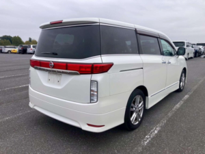 2010 Nissan Elgrand 2.5 Highway Star 5dr 7 Seats in White — image 5