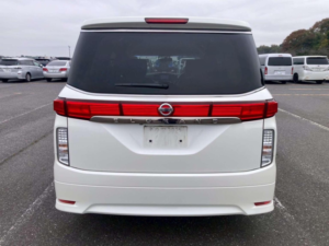 2010 Nissan Elgrand 2.5 Highway Star 5dr 7 Seats in White — image 6