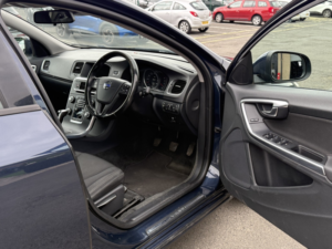 2014 Volvo S60 2.0 D4 Business Edition in Blue — image 6