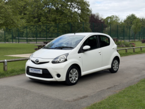 2014 Toyota Aygo 1.0 Vvt-I Move in White — image 3