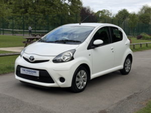 2014 Toyota Aygo 1.0 Vvt-I Move in White — image 5