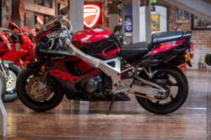 1994 Honda Cbr900rr Fireblade *stunning Original Example - Low Ownership* in Black — image 3