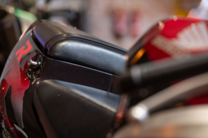 1994 Honda Cbr900rr Fireblade *stunning Original Example - Low Ownership* in Black — image 4