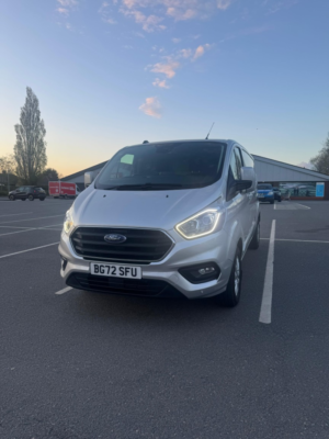 2022 Ford Transit Custom 2.0 Transit Custom Limited Van 300 L2 2.0l Ecoblue 130ps Fwd 6 Speed Manual in Silver — image 3