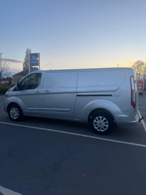 2022 Ford Transit Custom 2.0 Transit Custom Limited Van 300 L2 2.0l Ecoblue 130ps Fwd 6 Speed Manual in Silver — image 5