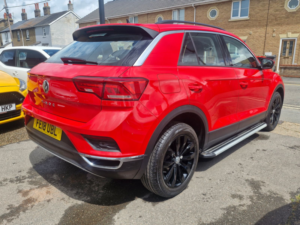 2018 Volkswagen T-Roc 1.0 Tsi Se SUV 5dr Petrol Manual Euro 6 (s/s) (115 Ps) in Red — image 4