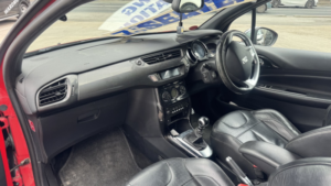 2012 Citroen Ds3 1.6 E-Hdi Airdream Dsport Plus Diesel Red 3dr Low Tax+leather+cruise in Red — image 2