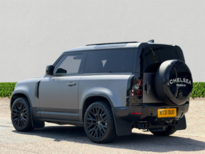 2021 Land Rover Defender 2.0 P300 Se SUV 3dr Petrol Auto 4WD Euro 6 (s/s) (300 Ps) in Grey — image 5