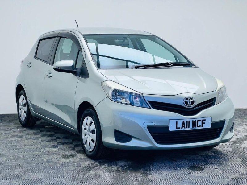 2011 Toyota Yaris 1.33 Dual Vvt-I Tr Multidrive S Euro 5 5dr in Green — image 1