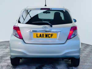 2011 Toyota Yaris 1.33 Dual Vvt-I Tr Multidrive S Euro 5 5dr in Green — image 5