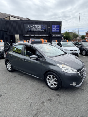 2014 Peugeot 208 1.0 Vti Active in Grey — image 4