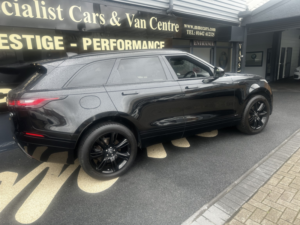 2018 Land Rover Range Rover Velar 2.0 D180 R-Dynamic S in Black — image 4