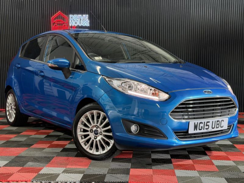 2015 Ford Fiesta 1.5 Tdci Titanium in Blue — image 1