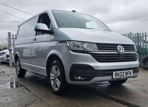2022 Volkswagen Transporter 2.0 Tdi T32 Highline DSG Fwd Swb Euro 6 (s/s) 5dr in Silver — image 5