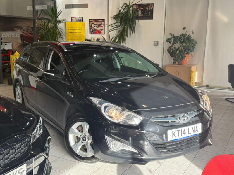 2014 Hyundai I40 1.7 Crdi Blue Drive Style in Black — image 1
