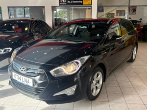 2014 Hyundai I40 1.7 Crdi Blue Drive Style in Black — image 4